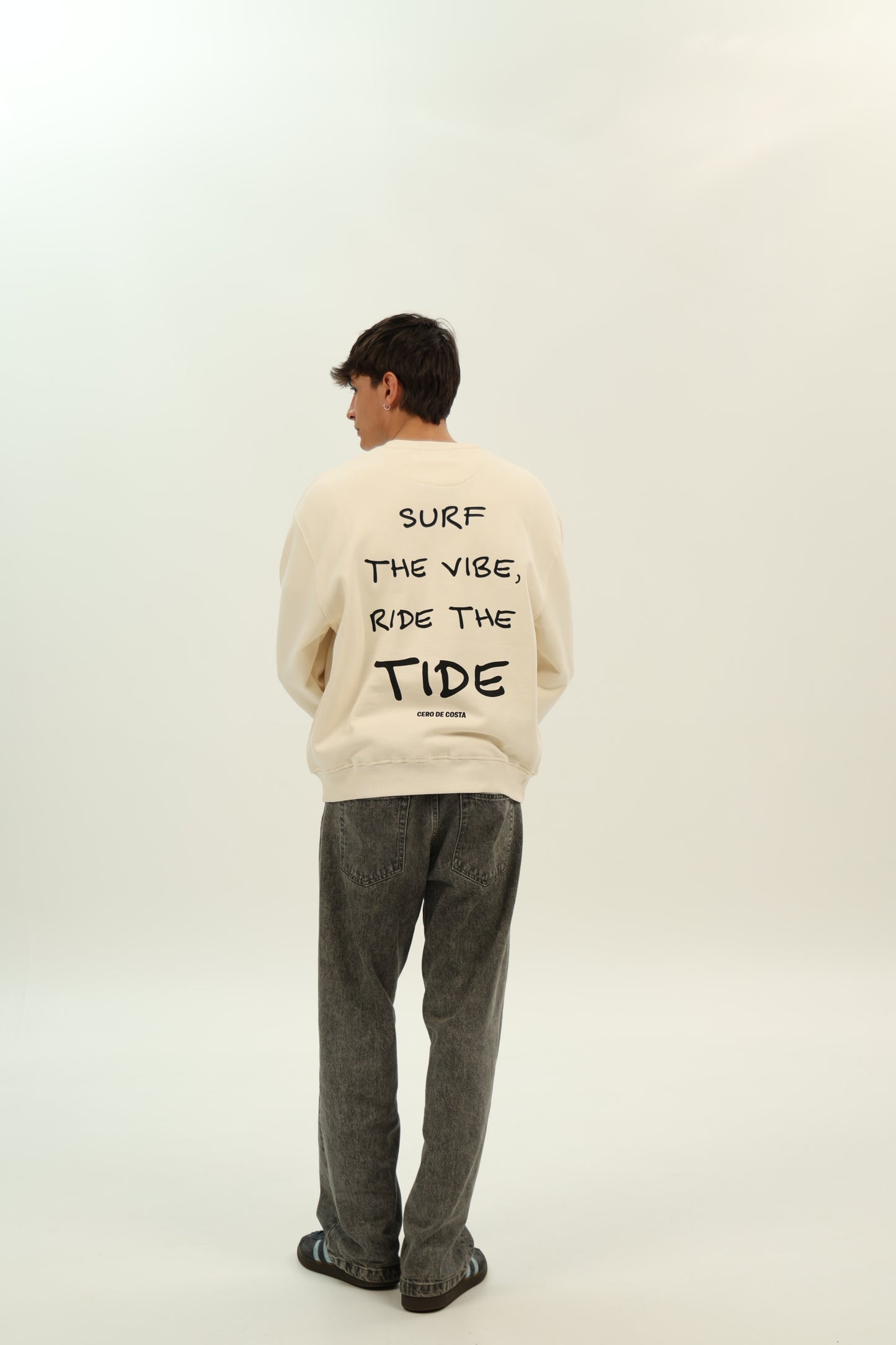 SUDADERA BLANCO/ANTRACITA "LOGO SURFERO"