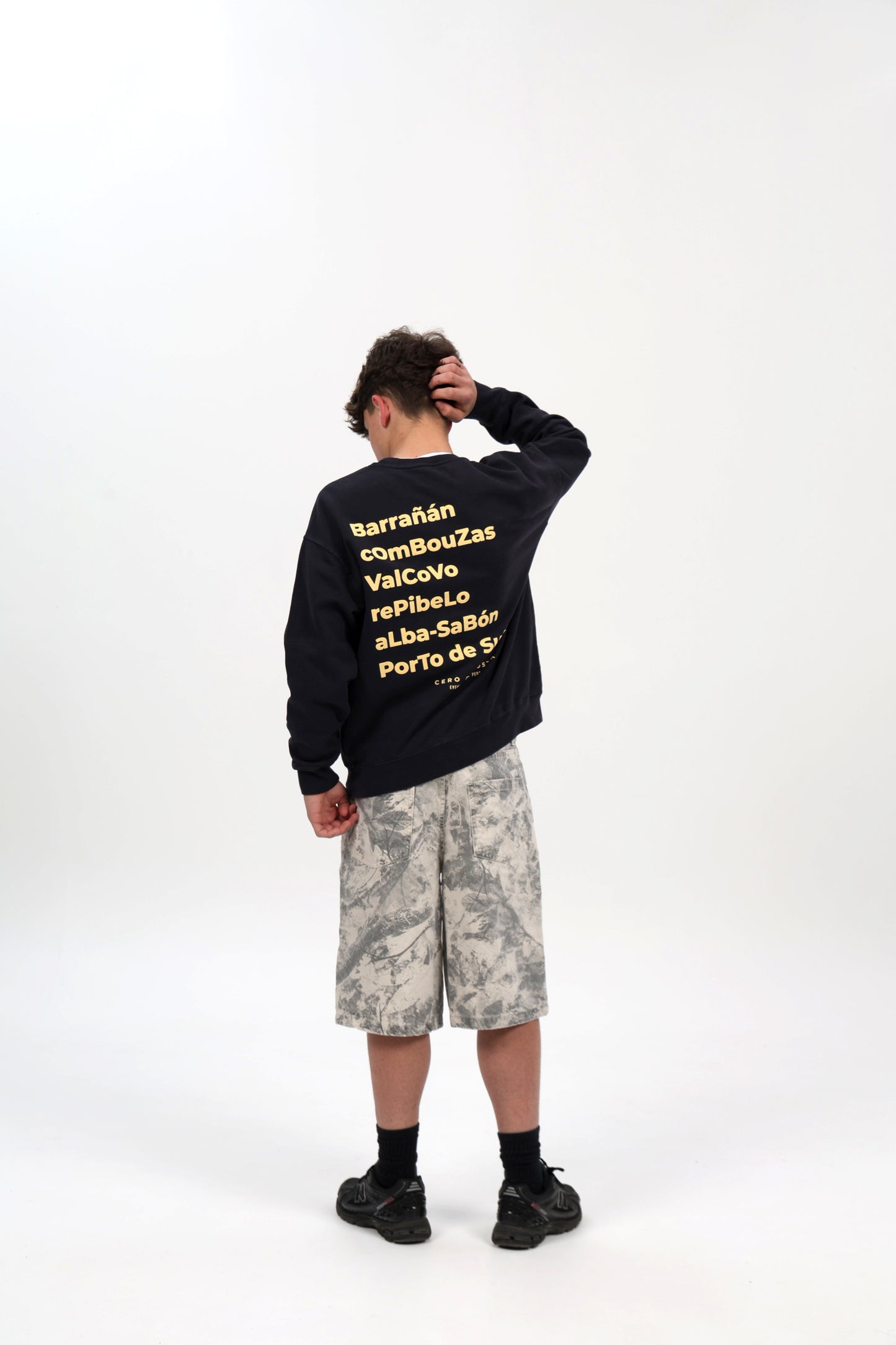 SUDADERA ANTRACITA-O/BEIGE "ARTEIXO"