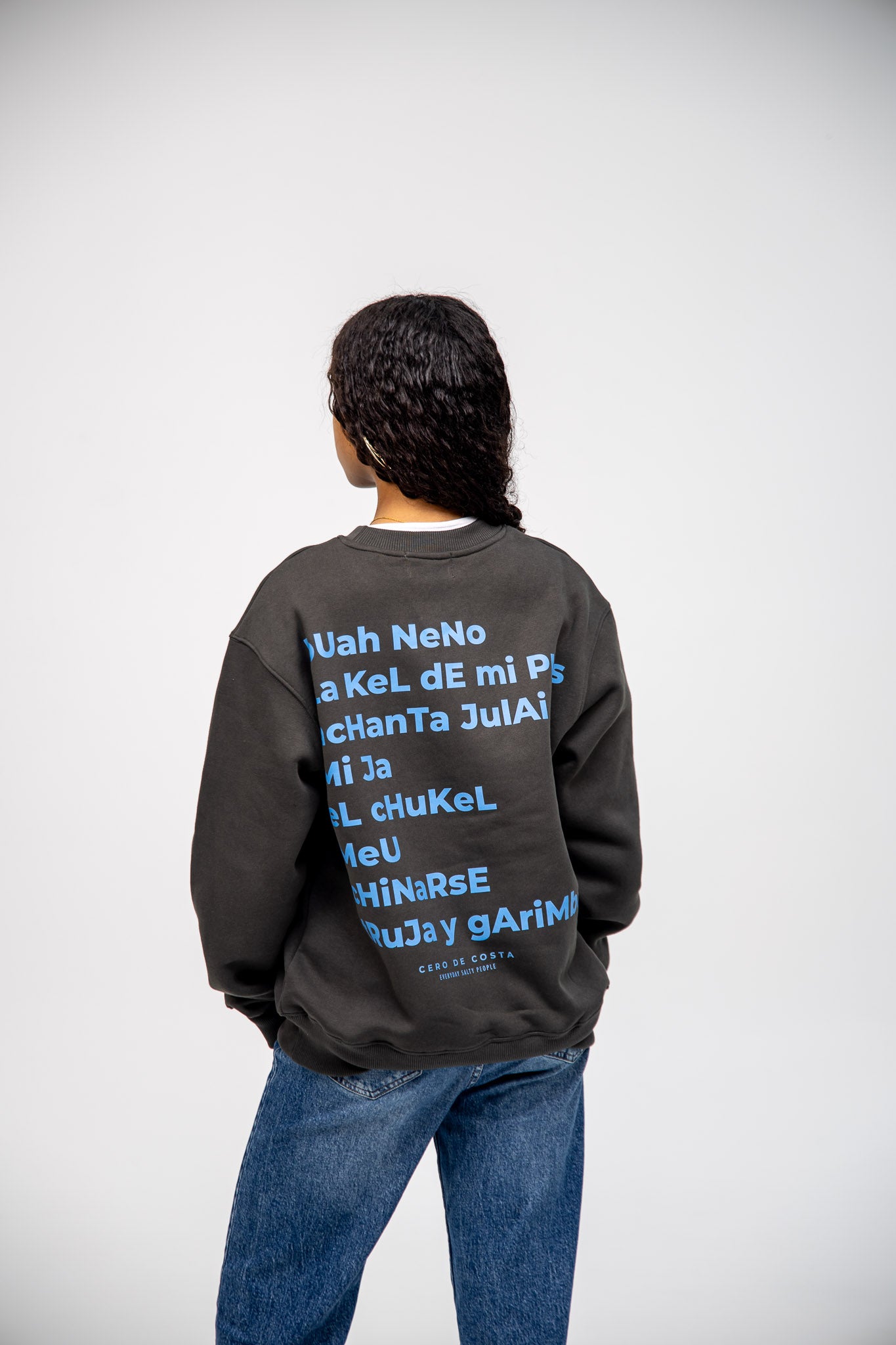 SUDADERA ANTRACITA/AZUL "KORU CITY"