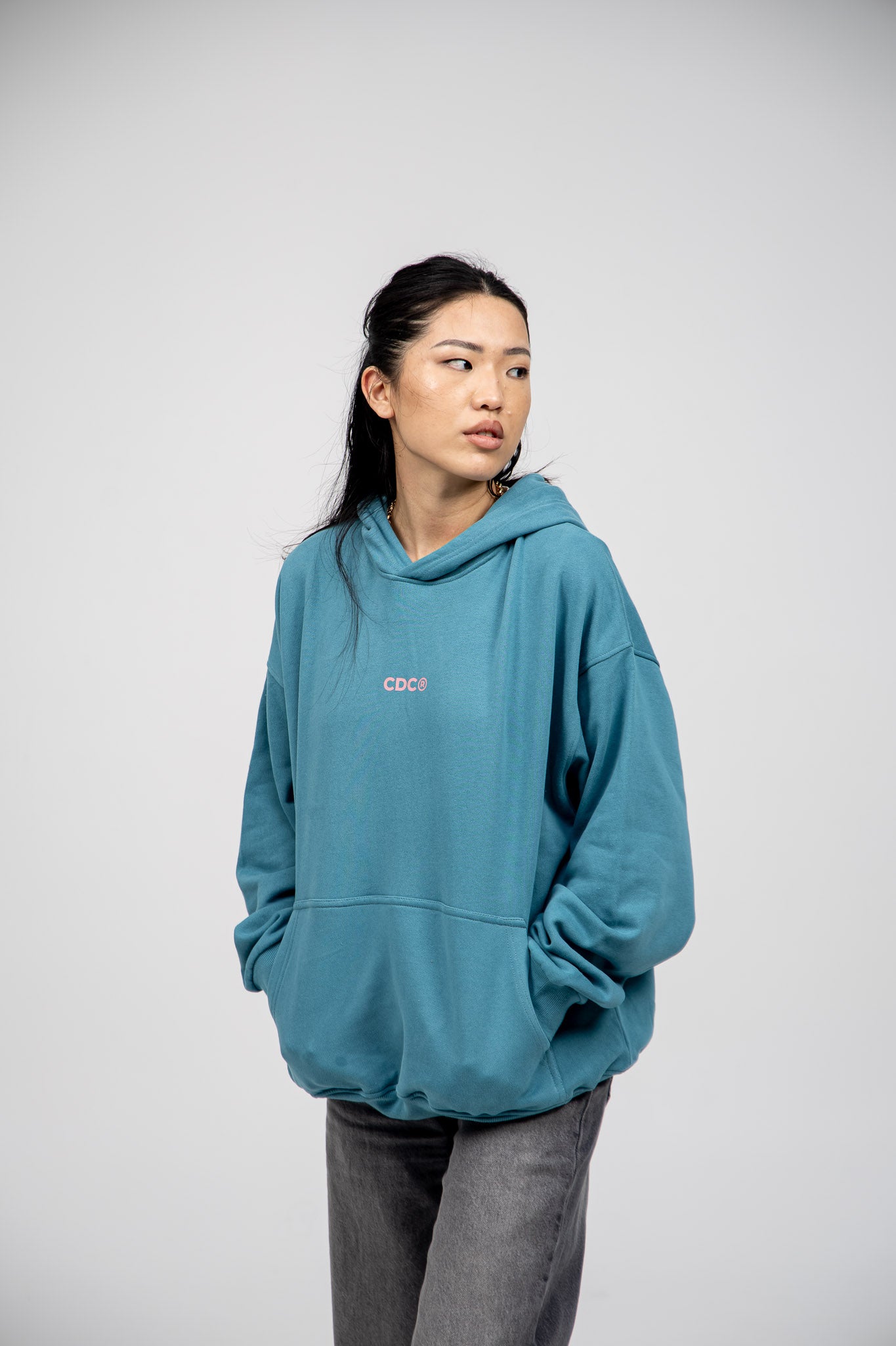 SUDADERA AZUL/GRANATE "NOT ONLY BEACH" CON CAPUCHA