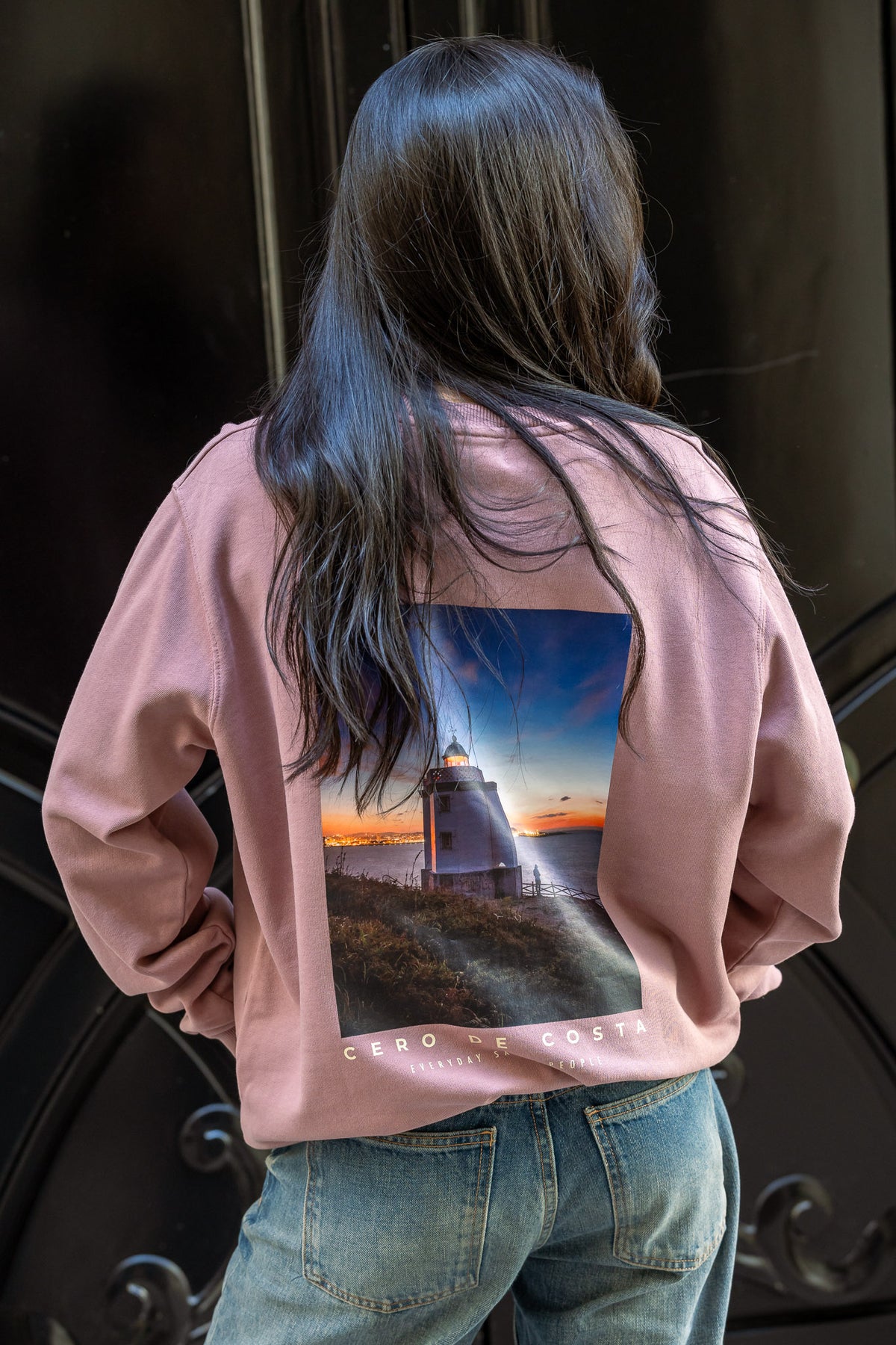 Sudadera kaffa e ivory diseño Mera Foto Superkarmen de Cero de Costa, detalle