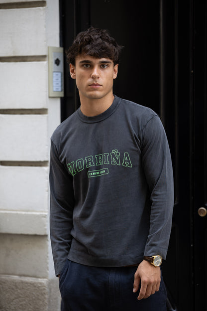 CAMISETA ANTRACITA/VERDE-FLÚOR "MORRIÑA" MANGA LARGA