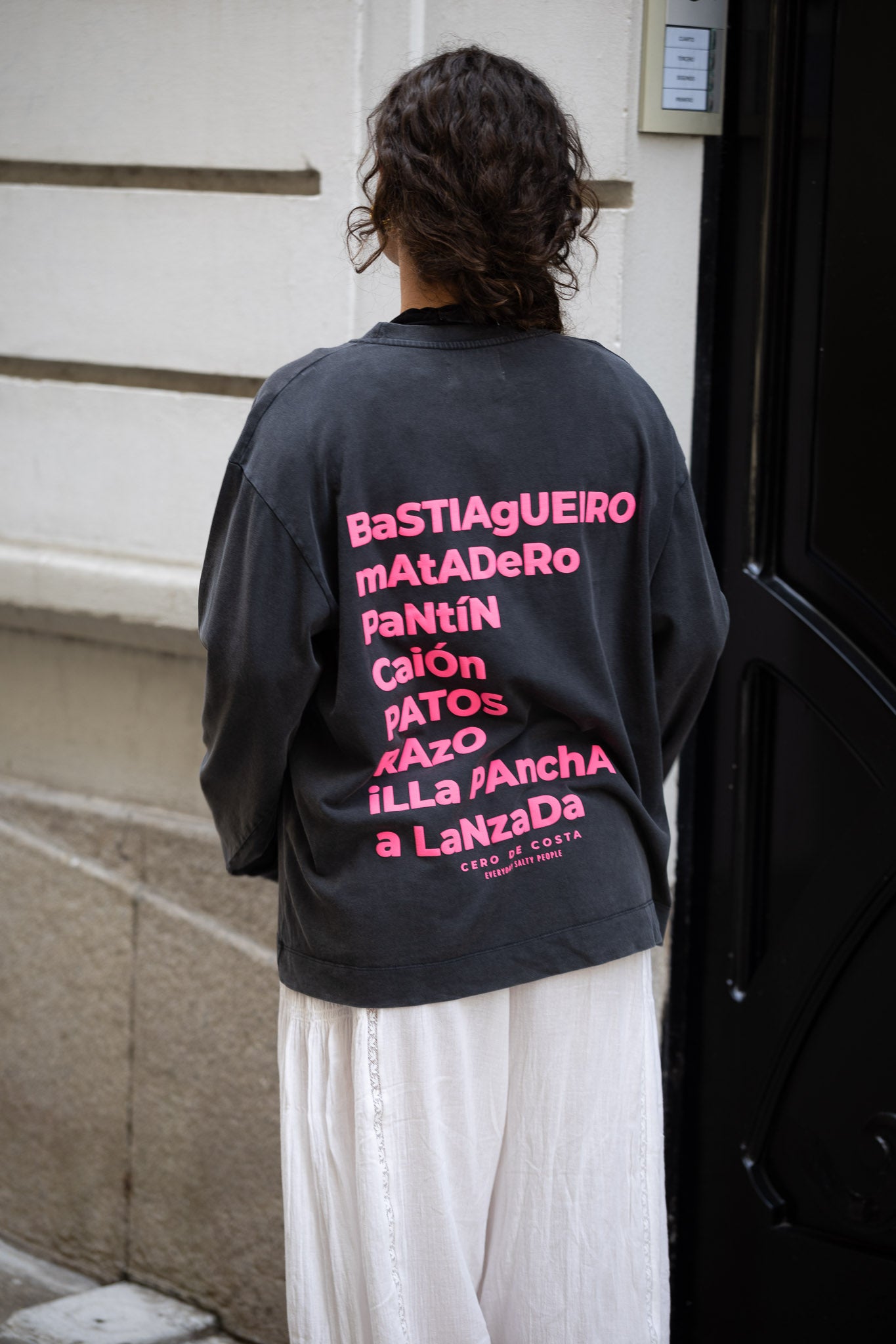CAMISETA ANTRACITA/ROSA "GALICIA" MANGA LARGA