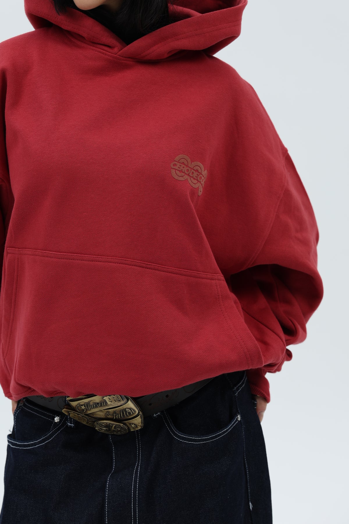 SUDADERA GRANATE/MARRÓN "LOGO TOUR" CON CAPUCHA