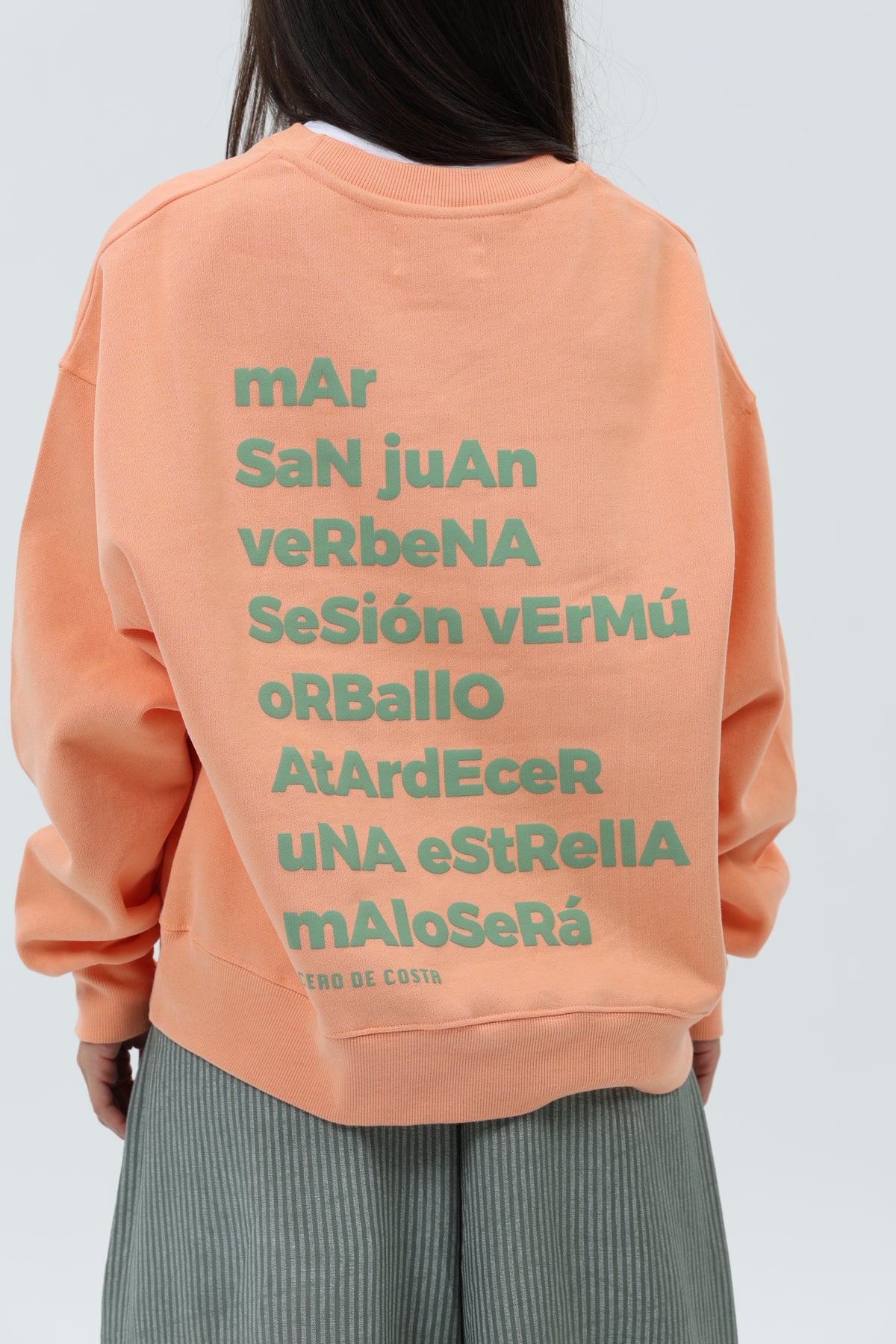 SUDADERA CORAL/VERDE "MORRIÑA" CORTA – foto 6