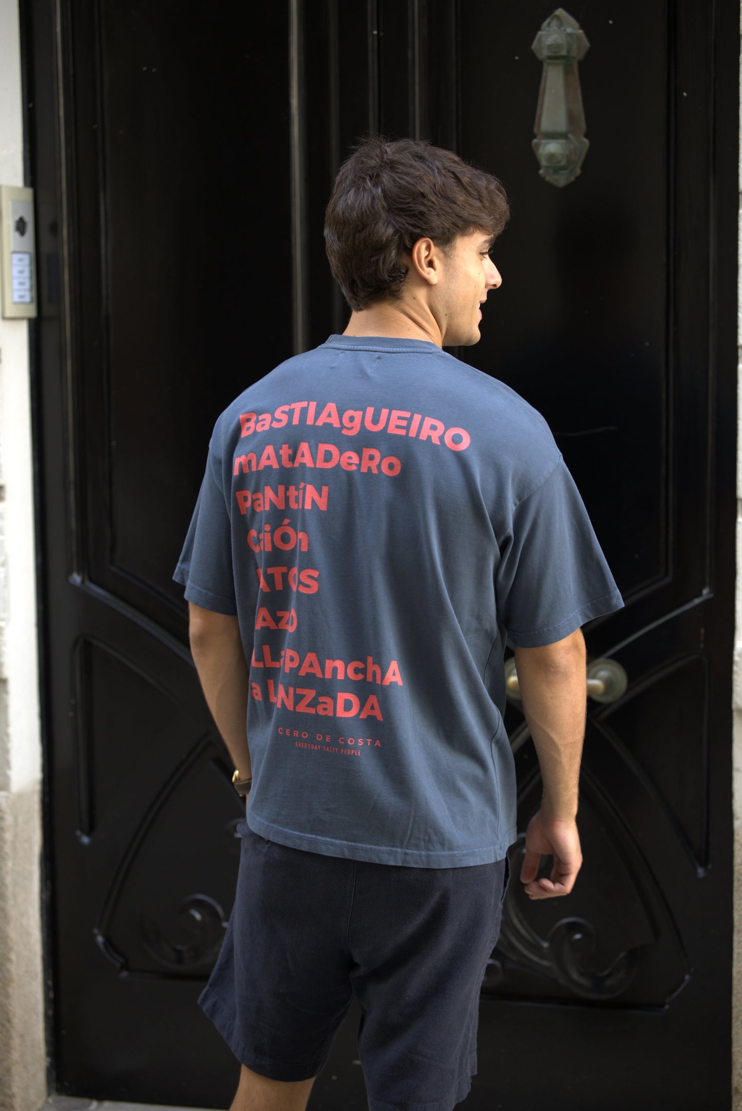 CAMISETA ANTRACITA/QUIQUILLA "PLAYAS SURF"