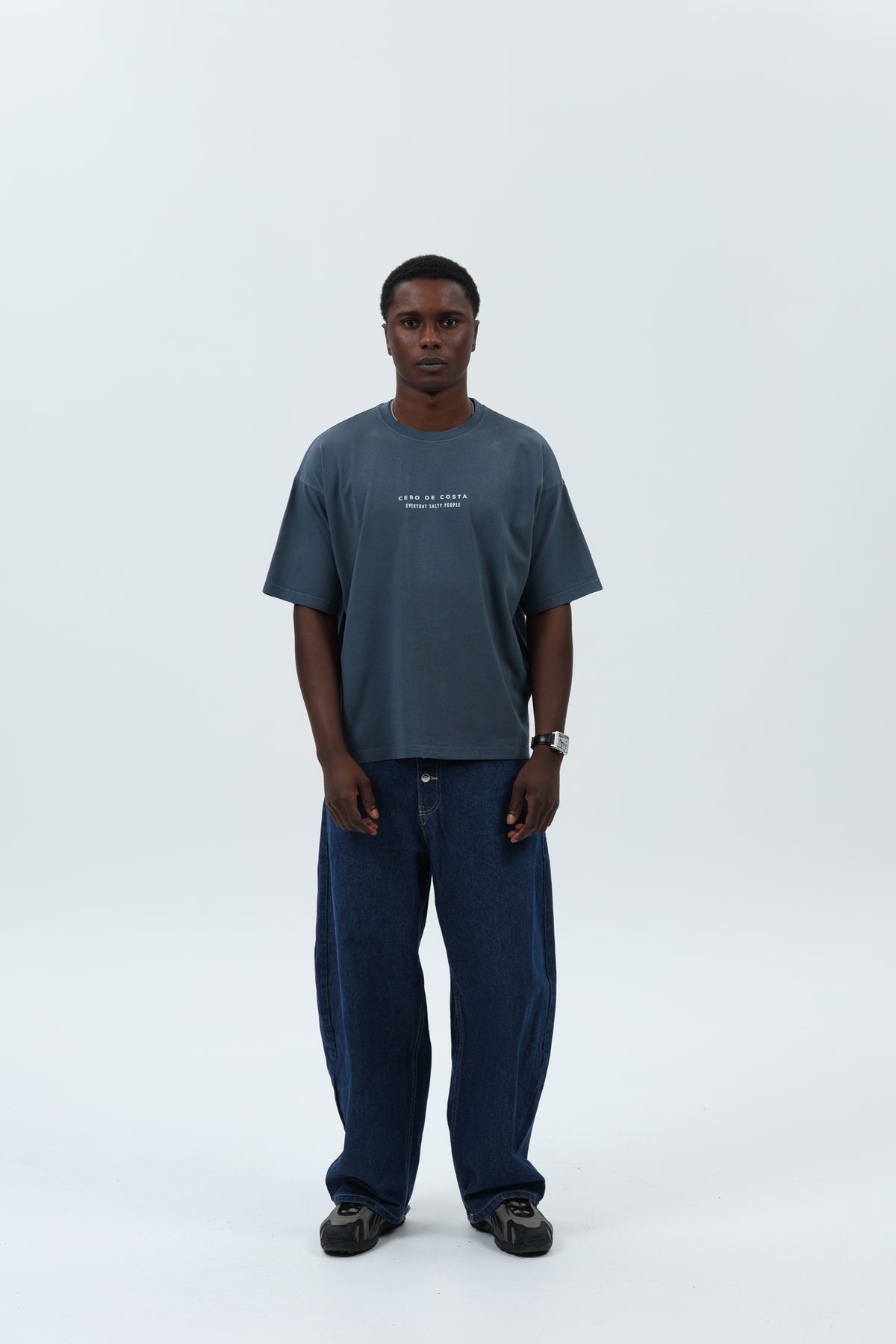 CAMISETA ANTRACITA/CELESTE "CÍES" – foto 1