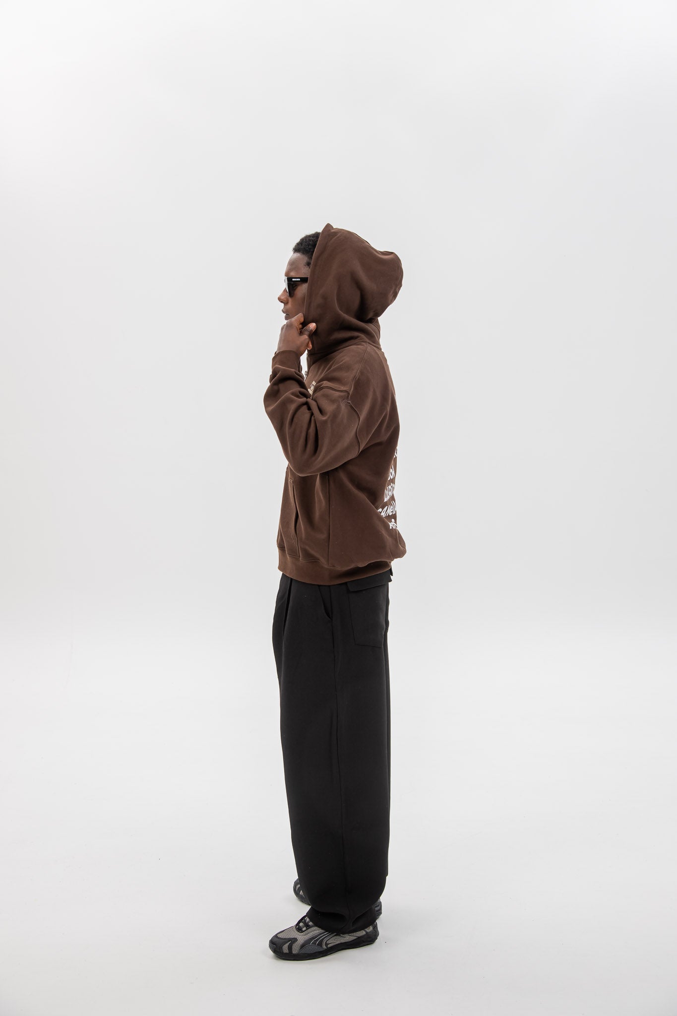 SUDADERA MARRÓN/AZUL "PONTEVEDRA" CREMALLERA CON CAPUCHA
