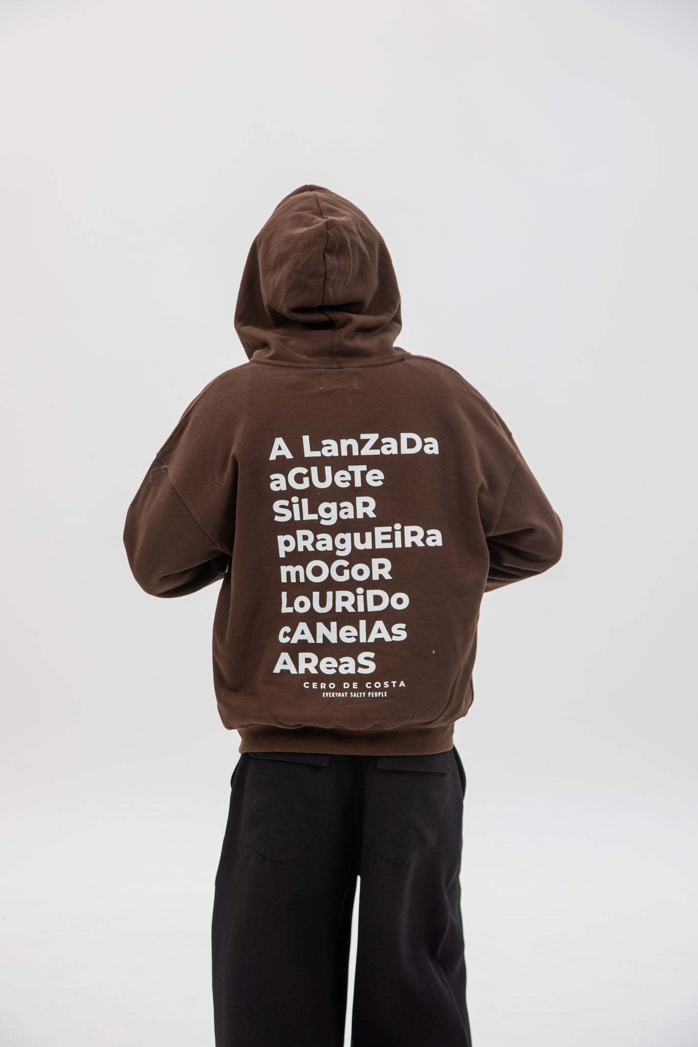 SUDADERA MARRÓN/AZUL "PONTEVEDRA" CREMALLERA CON CAPUCHA