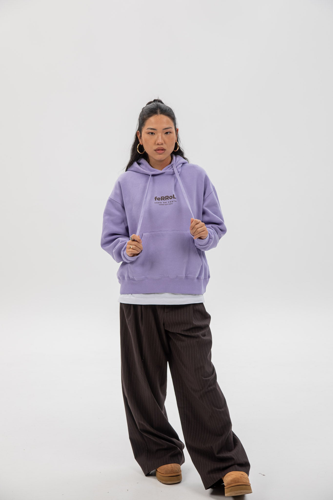 SUDADERA LILA/MARRÓN "FERROL" CON CAPUCHA