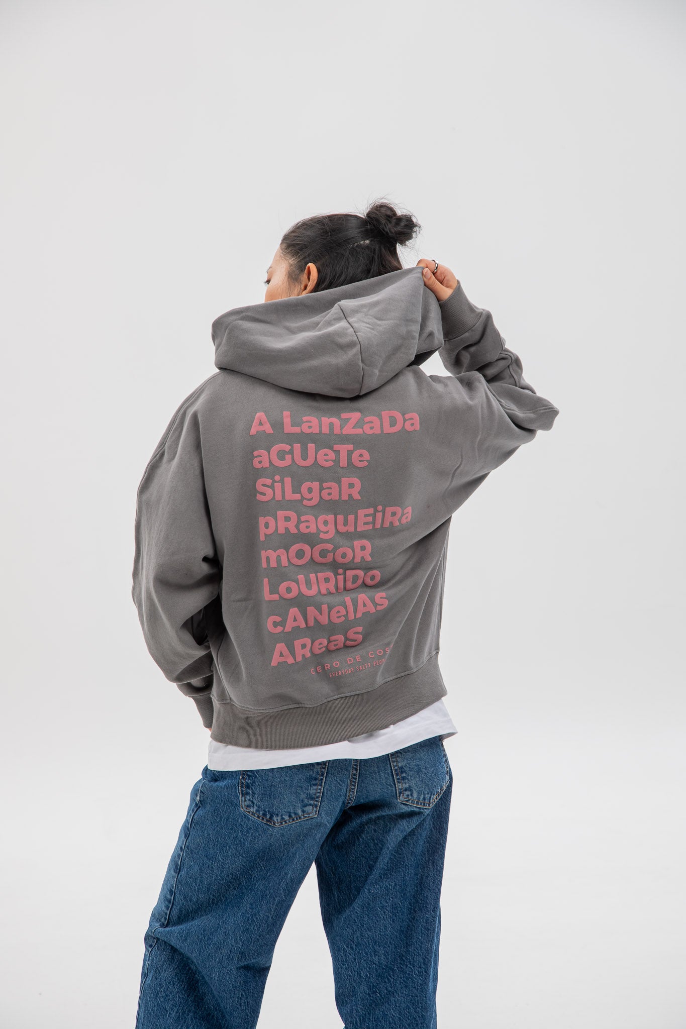 GRAY/PINK "PONTEVEDRA" SHORT ZIPPER SWEATSHIRT