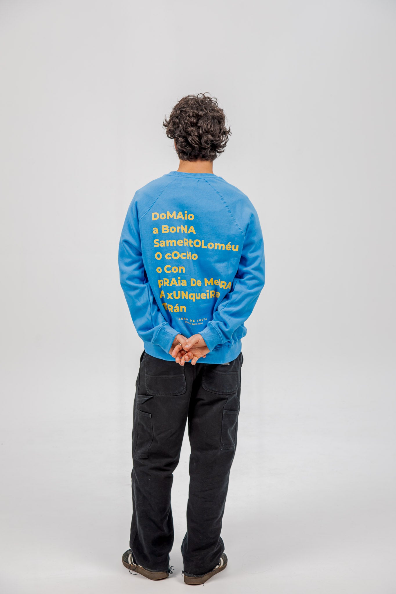 SUDADERA AZUL-TIZA/AMARILLO "MOAÑA"