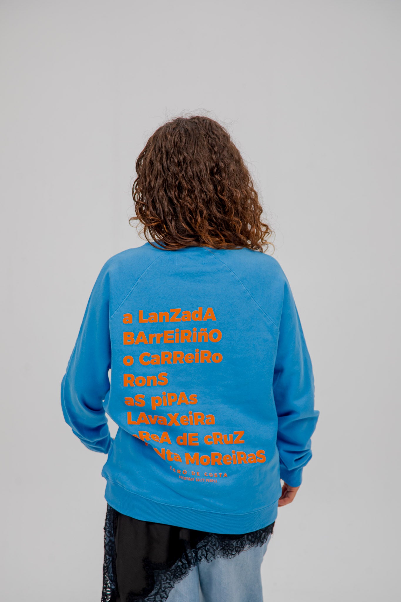 SUDADERA AZUL-TIZA/NARANJA "O GROVE"