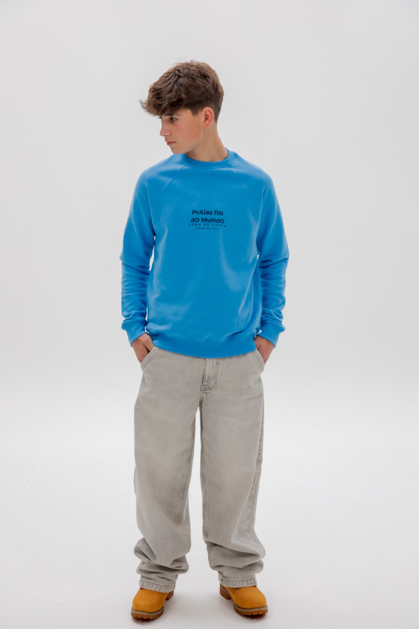 SUDADERA AZUL TIZA/MARINO "FIN DO MUNDO"