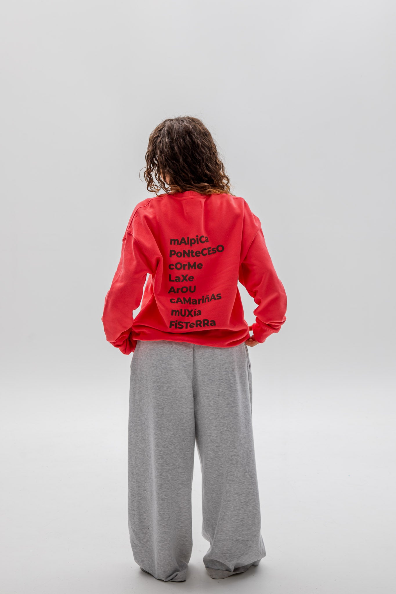 FUCHSIA/BROWN "OS FAROS" SWEATSHIRT