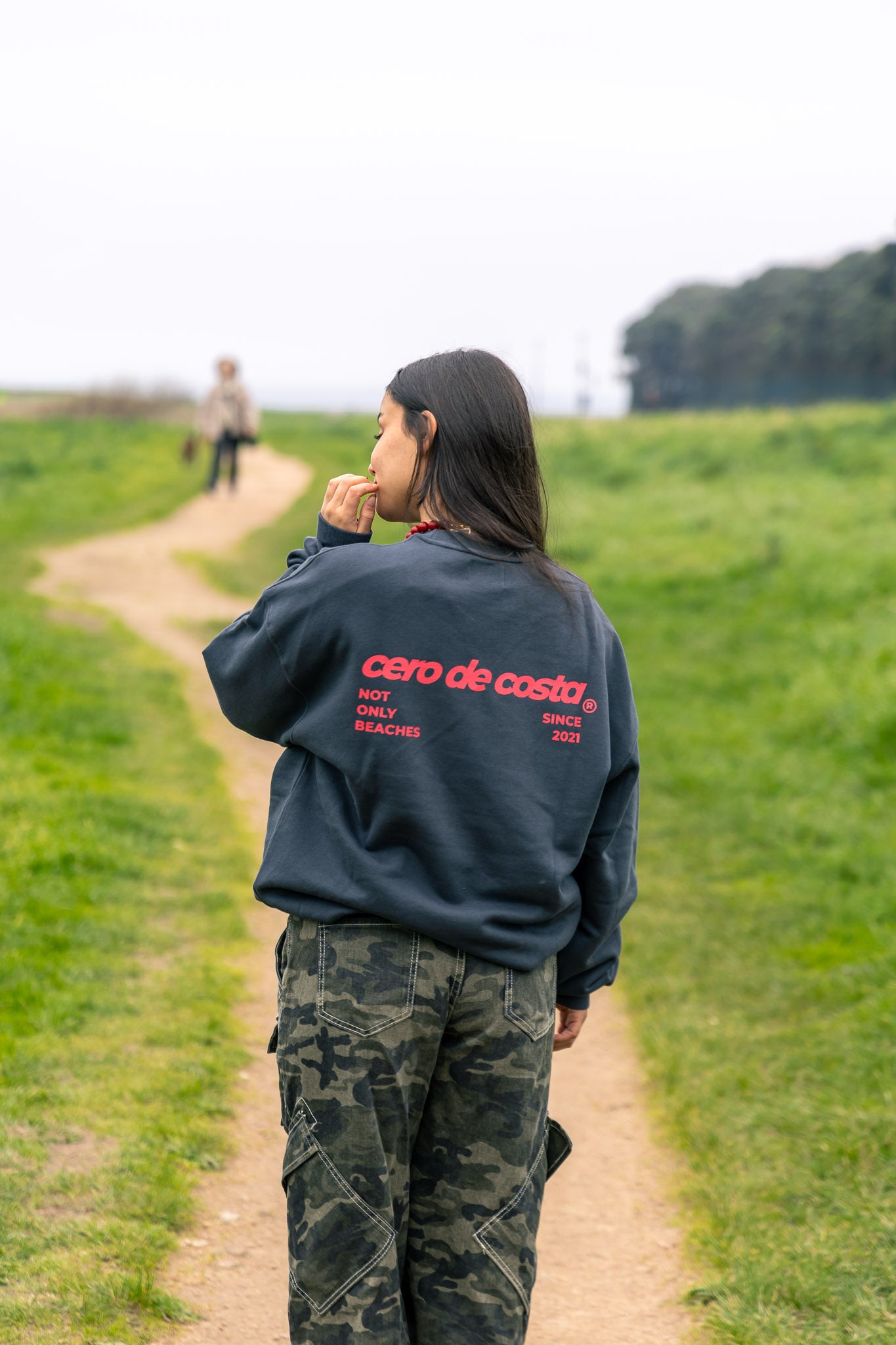 SUDADERA ANTRACITA/QUISQUILLA "NOT ONLY BEACH" LOGO