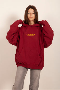 SUDADERA GRANATE ROJO/AMARILLO “CERO DE COSTA” PLAYAS SURF CON CAPUCHA