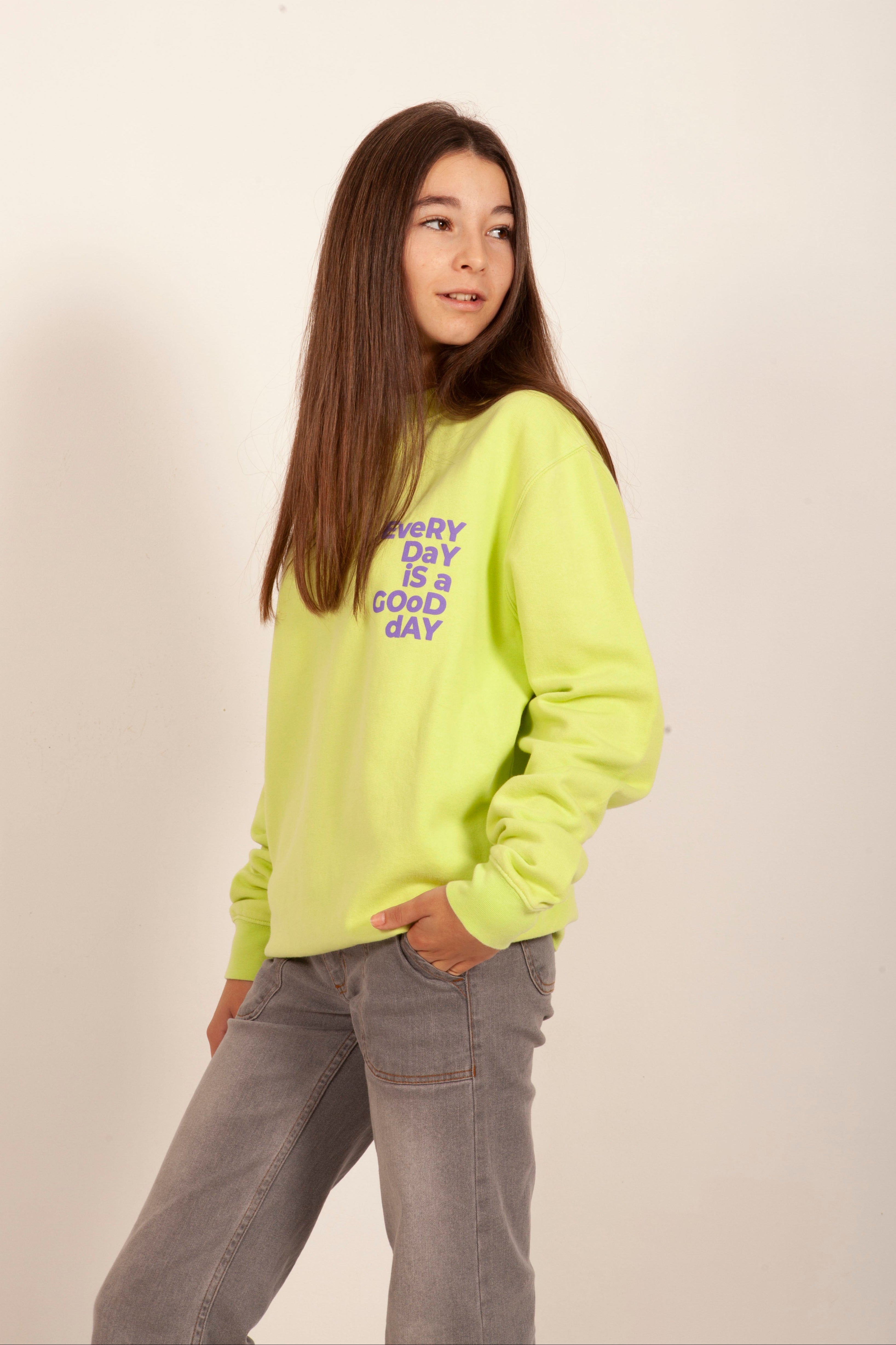 SUDADERA OVERSIZE VERDE FLUOR/MALVA CERO LOGO
