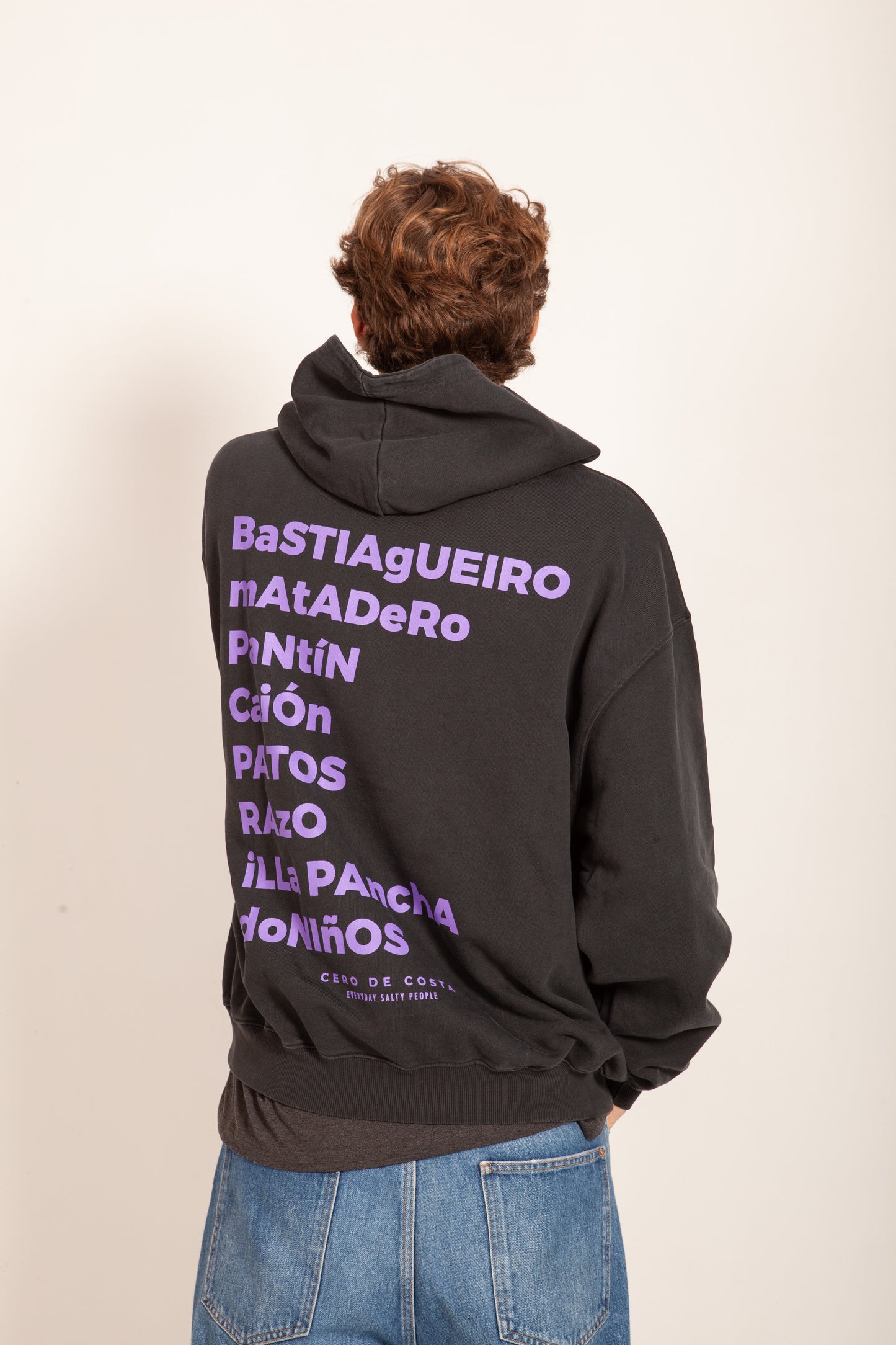 Sudadera oversize gris/violeta La Coruña con capucha