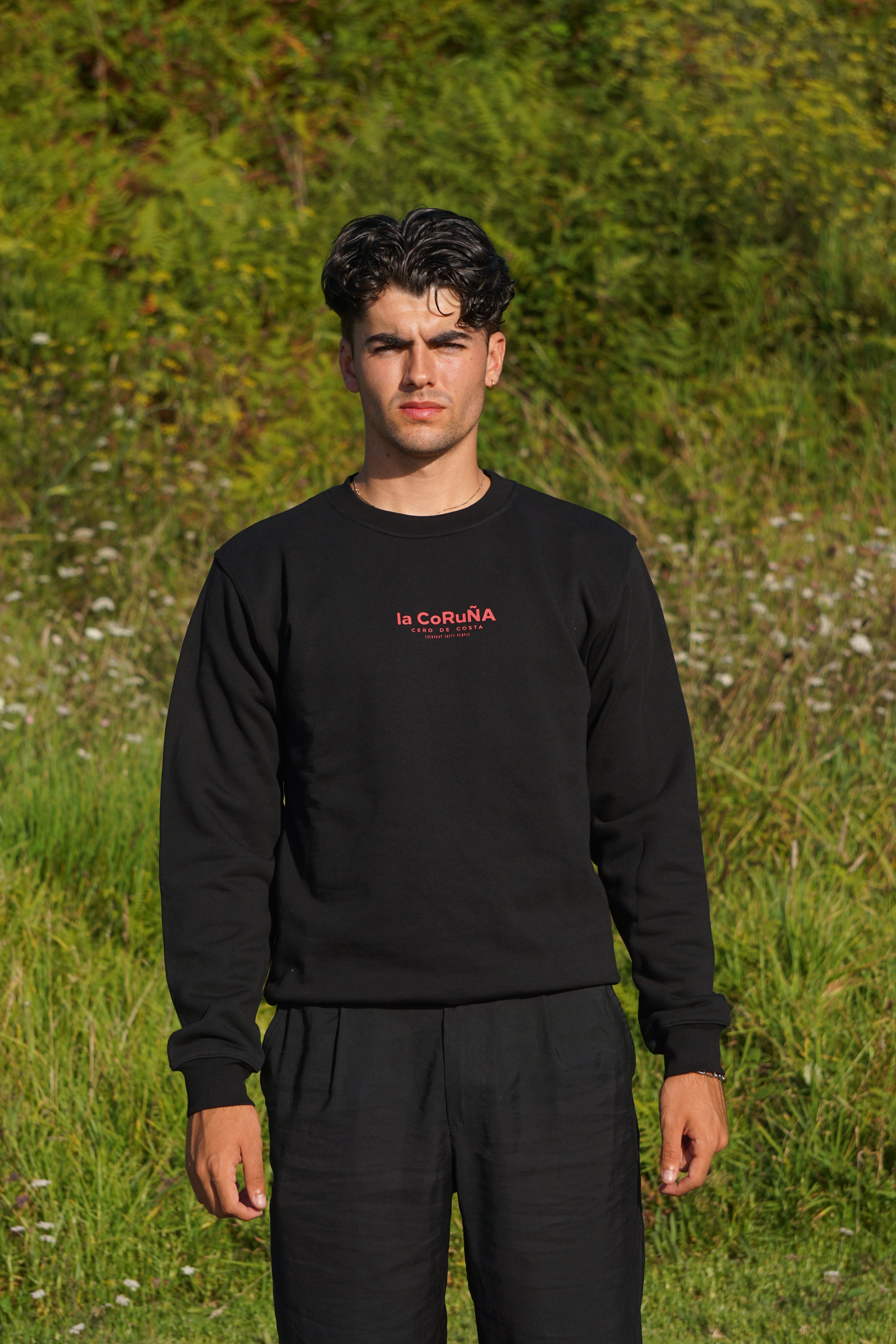 SUDADERA NEGRO/ROJO "LA CORUÑA"