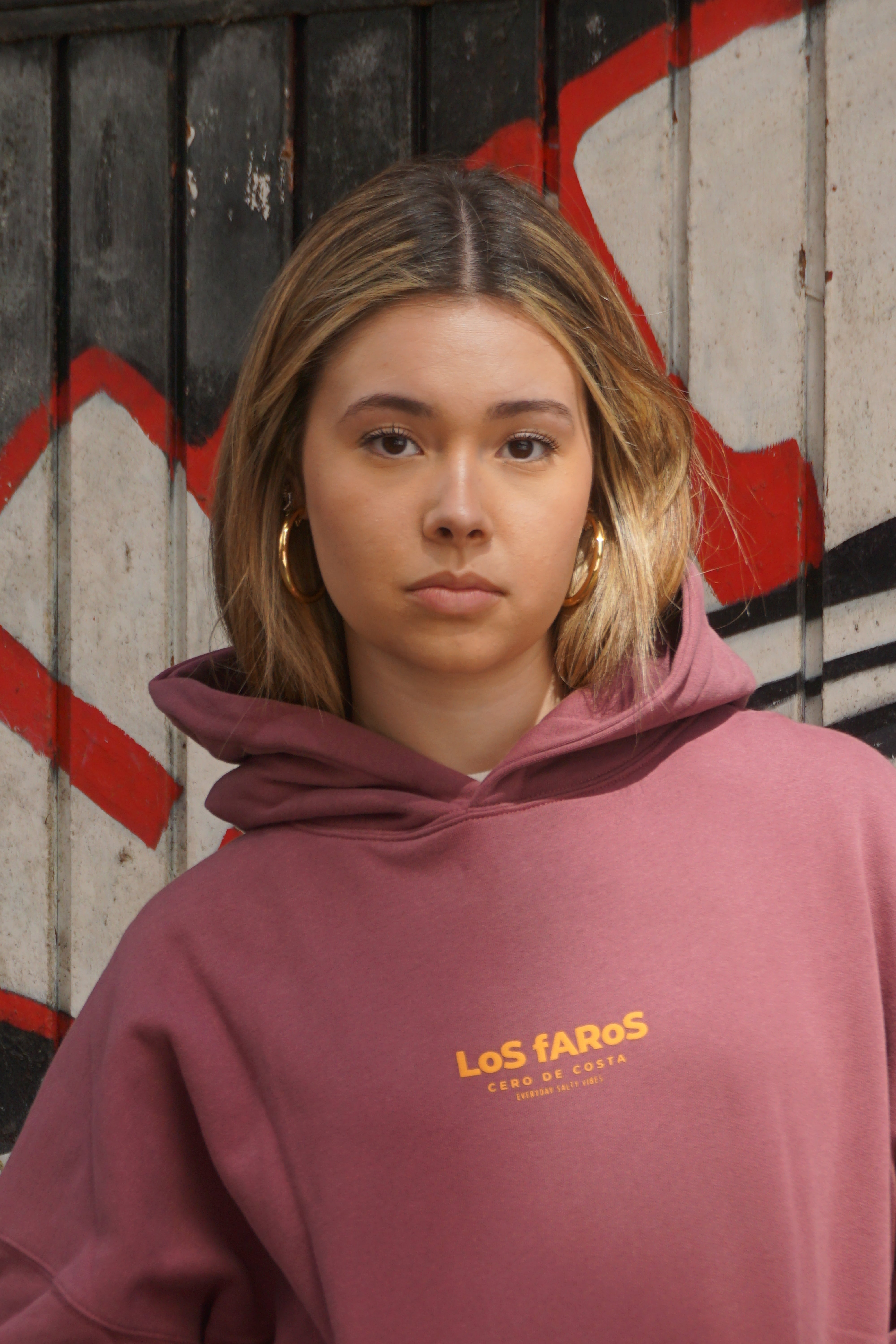 SUDADERA GRANATE/MOSTAZA "LOS FAROS" CON CAPUCHA