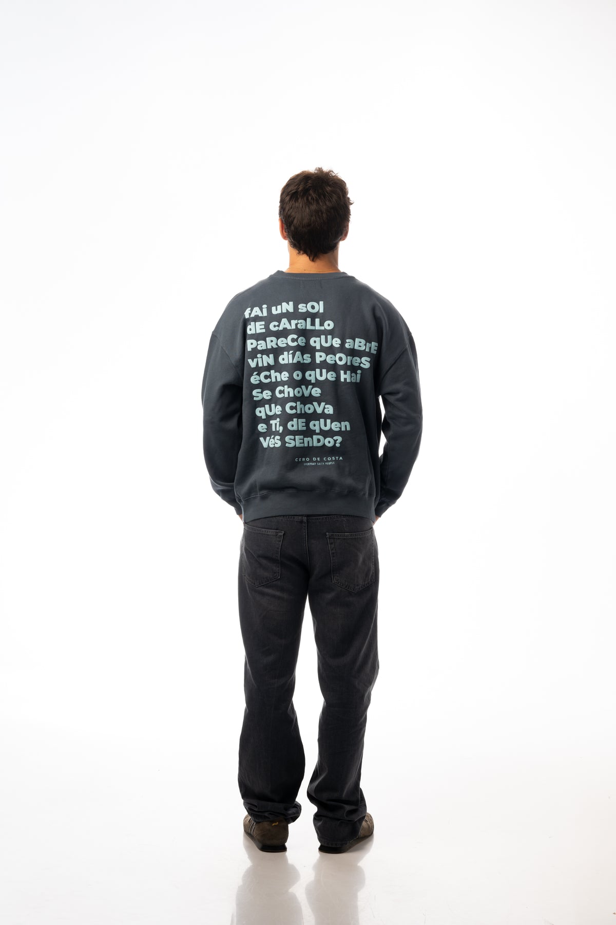 SUDADERA ANTRACITA/CELESTE "MALO SERÁ" – foto 5