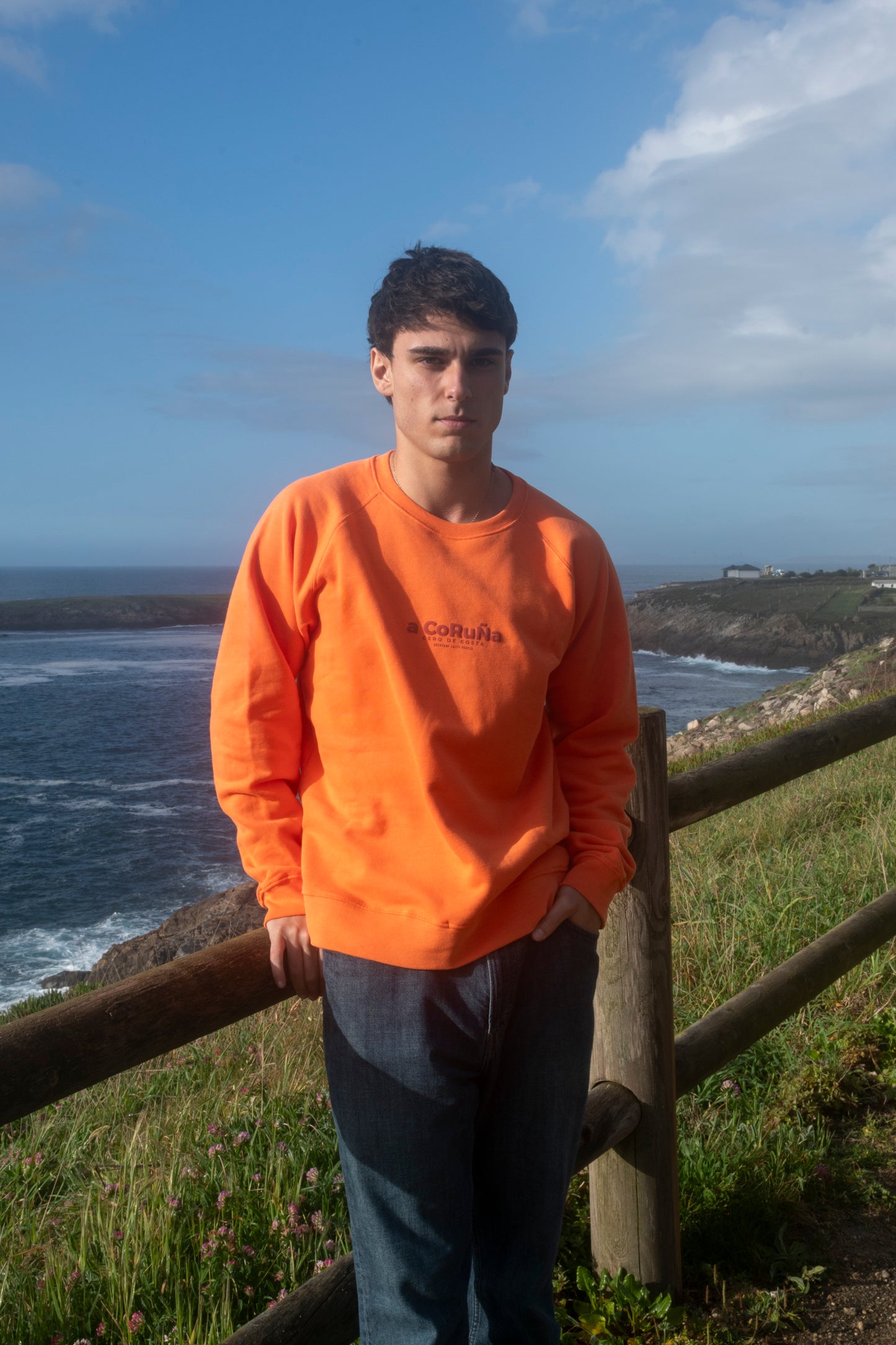 SUDADERA CORAL/ROJO "A CORUÑA"