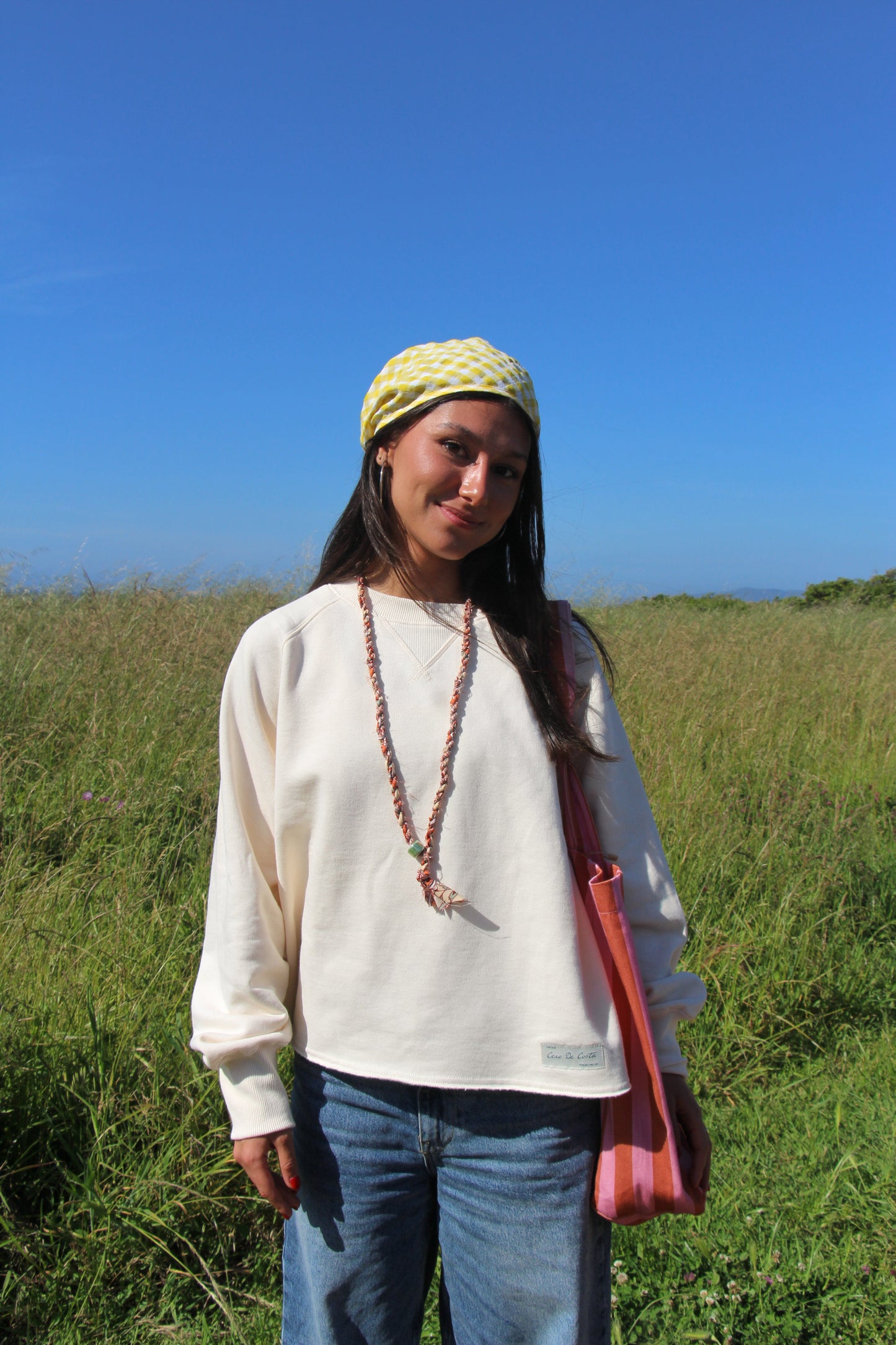 SUDADERA BEIGE/SC "PARCHE" SIN CENEFA