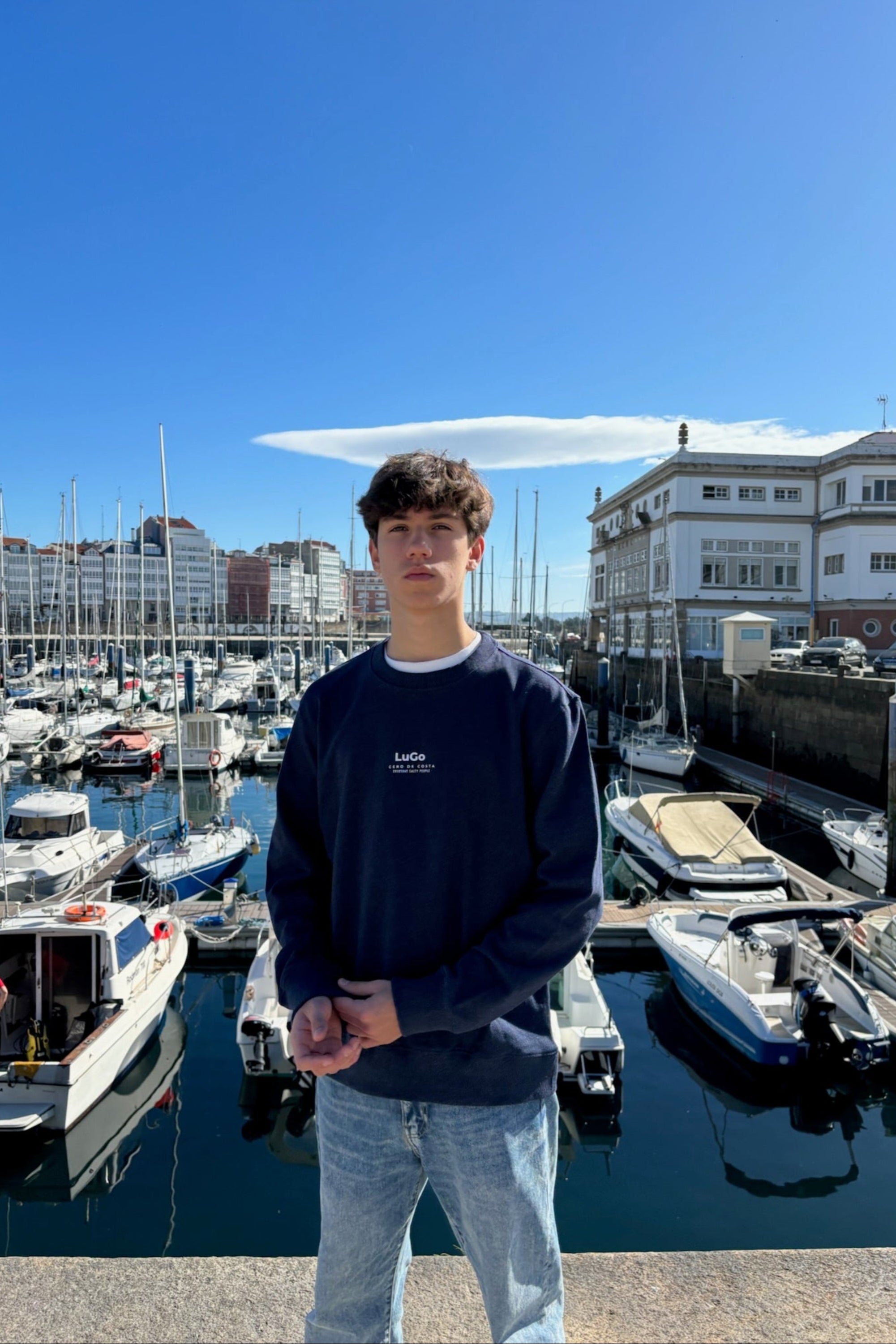SUDADERA "LUGO" MARINO/BLANCO ALGODÓN ORGÁNICO SIN CAPUCHA