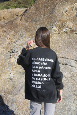 SUDADERA NEGRO/BLANCO "LUGO" OVERSIZE