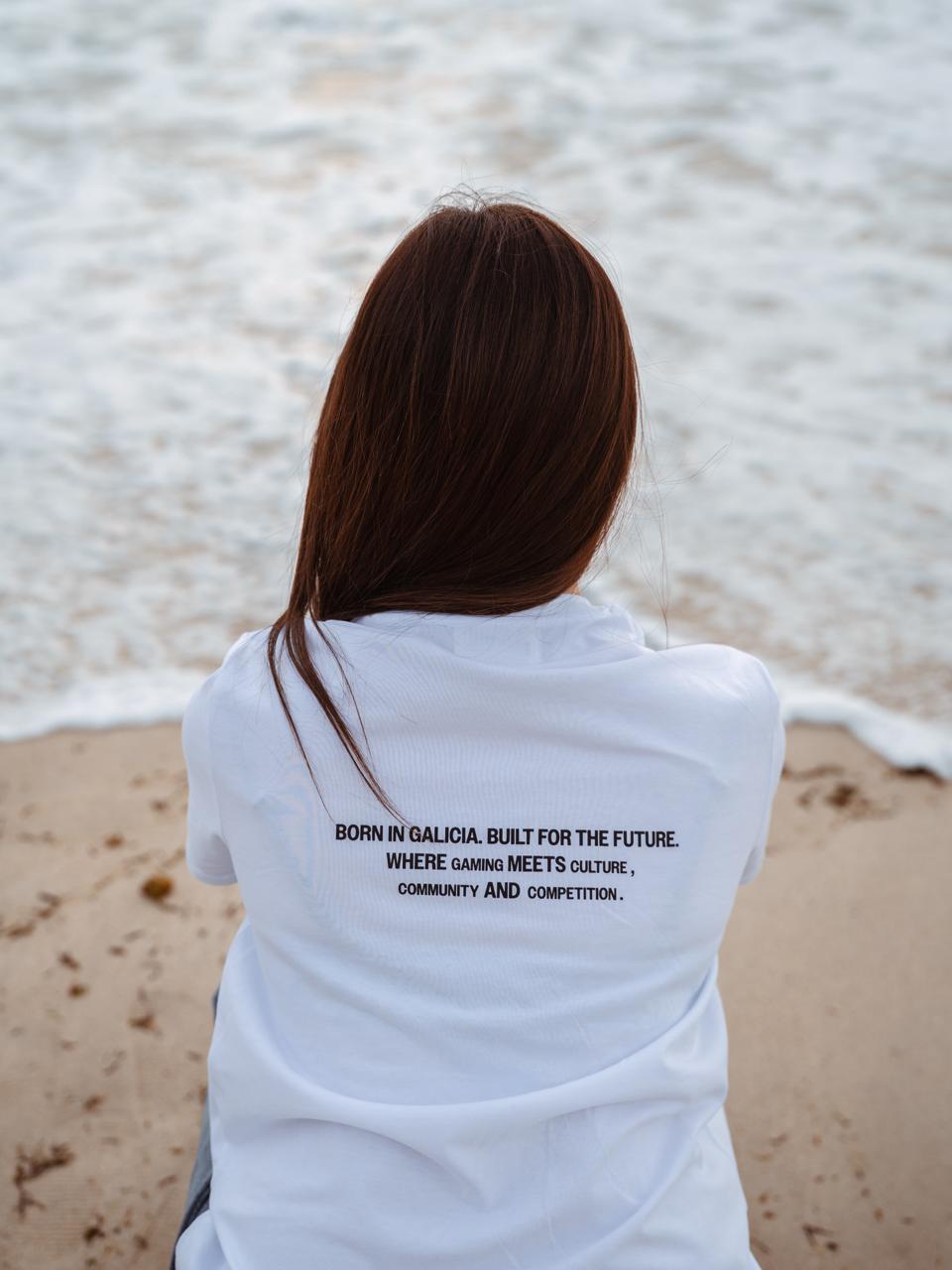 CAMISETA BLANCO/NEGRO "LUA GAMING" EDICIÓN ESPECIAL
