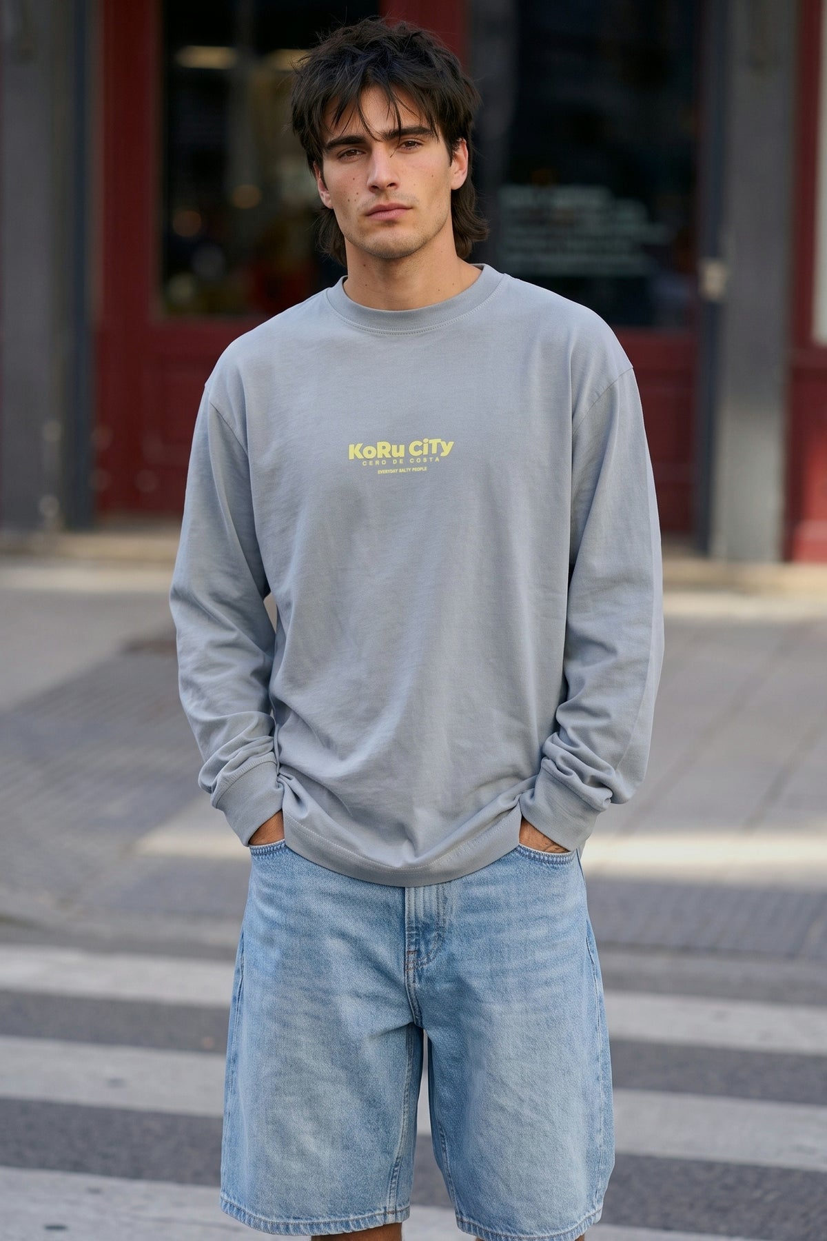 T-SHIRT CINZENTO/AMARELO "KORU CITY" MANGA COMPRIDA