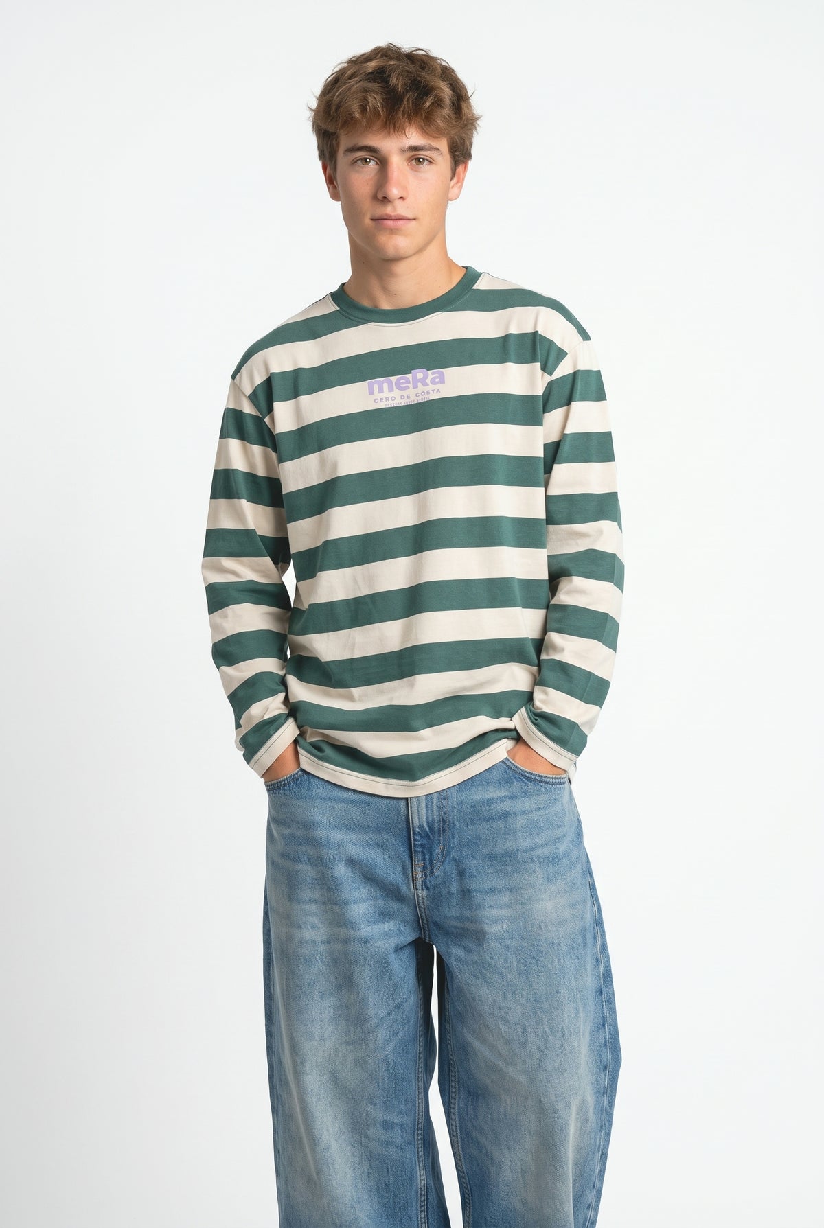 Camiseta de rayas verde y beige «Mera» de Cero de Costa, vista de frente