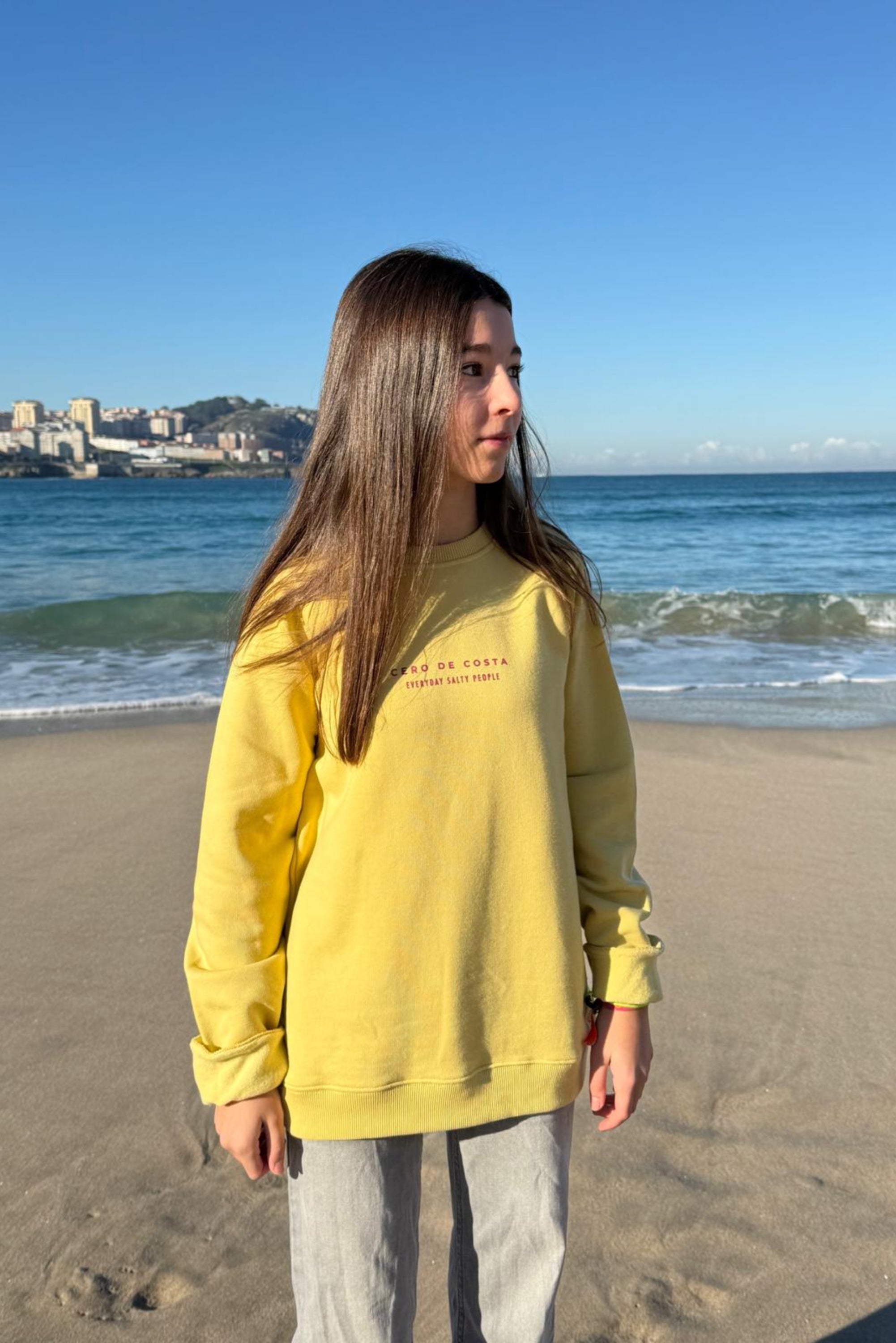 SUDADERA MOSTAZA/FUCSIA "MORRAZO"